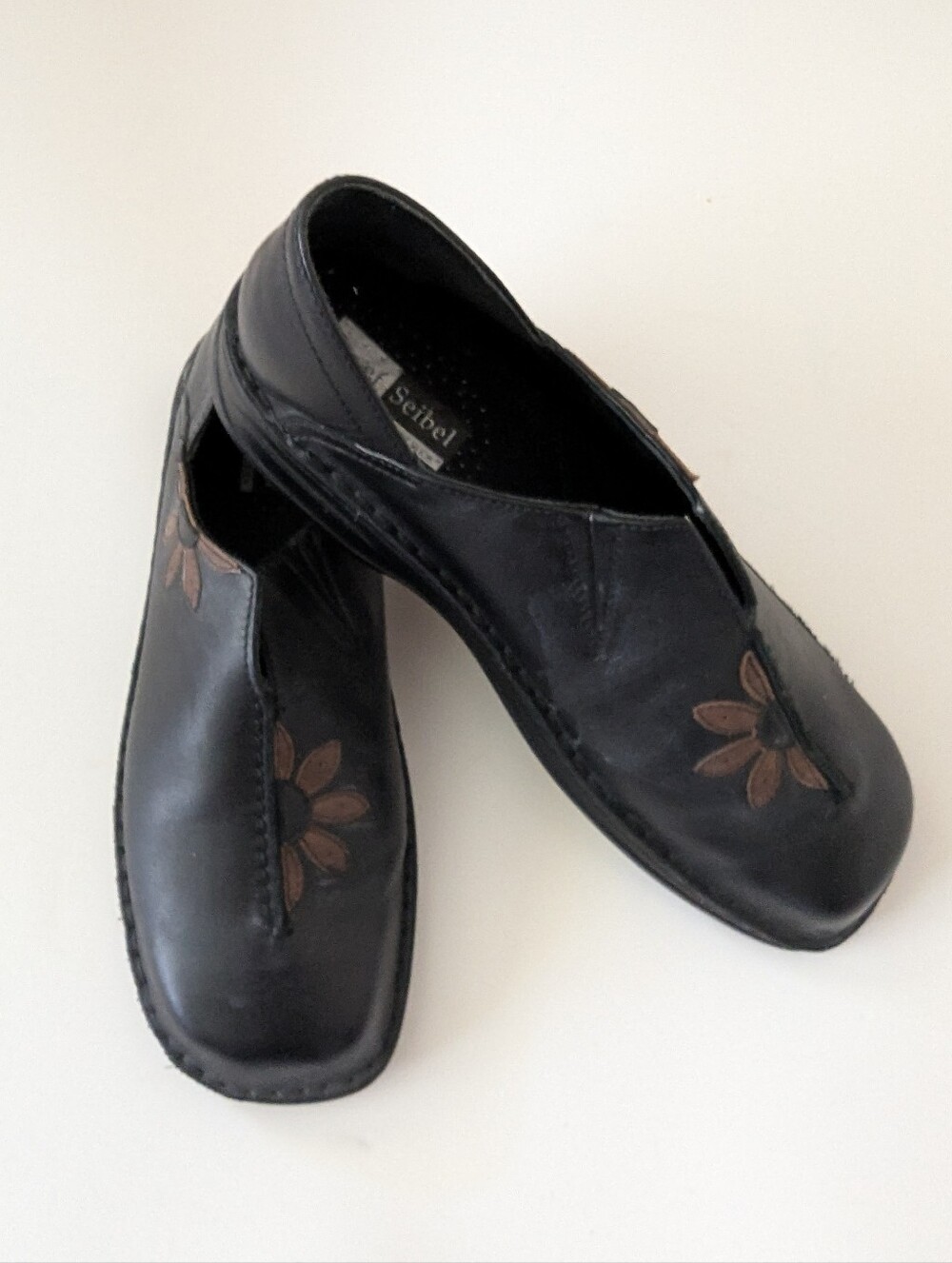 Josef Seibel Women’s Black And Tan Colour Leather Slip-On Loafers - EU43